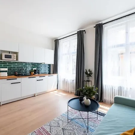 Unique Old Town 2br Oasis With Sofa Bed Lägenhet *