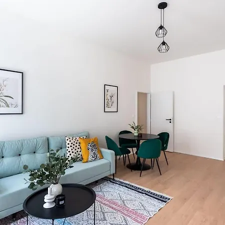 Апартаменты Unique Old Town 2br Oasis With Sofa Bed Прага